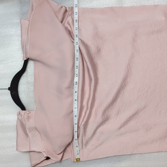 Express Women's Satin-Like Light Pink Flowy Top Size Large - Picture 5 of 7